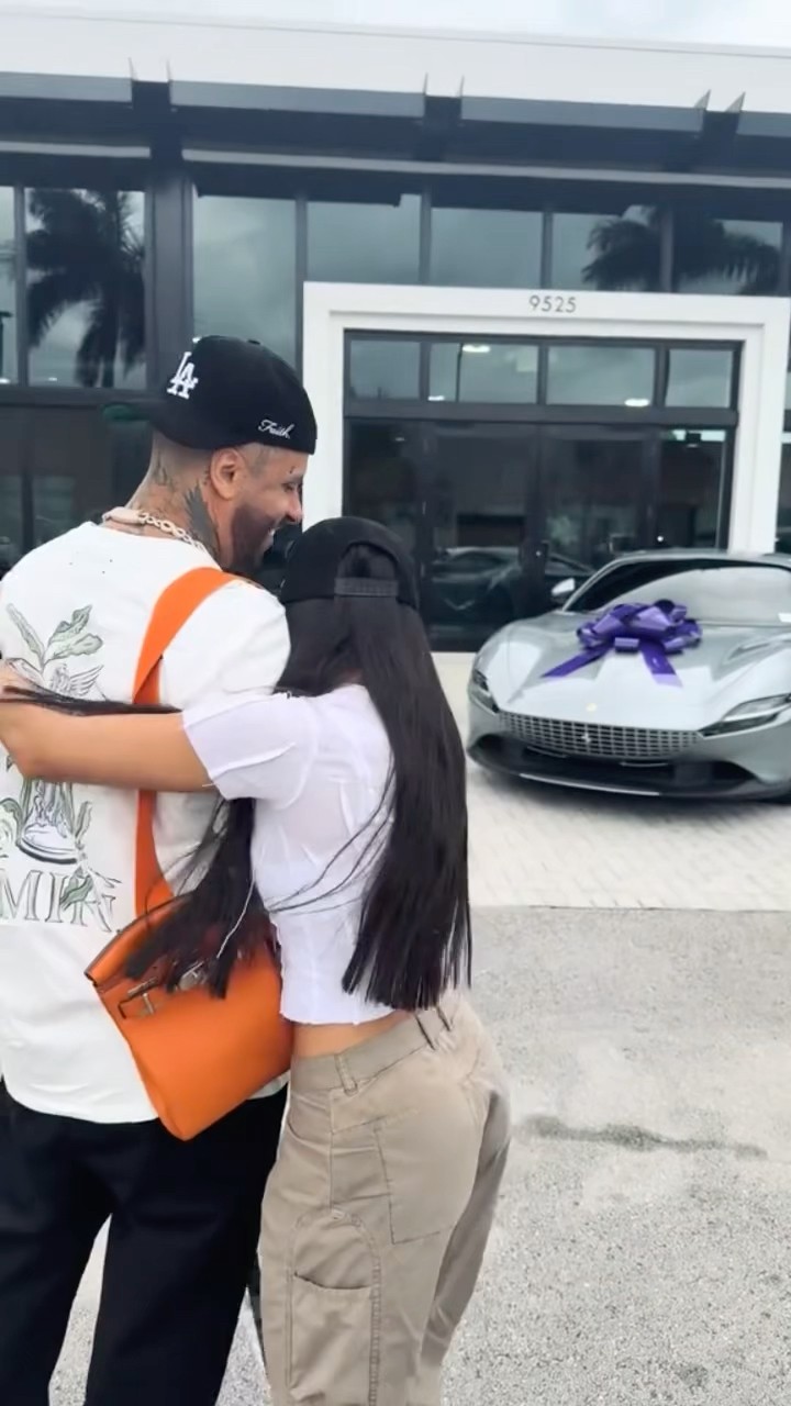 ..? Pide lo que quieras te lo compro!! ?❤️? #musica #NickyJam #dileael ?